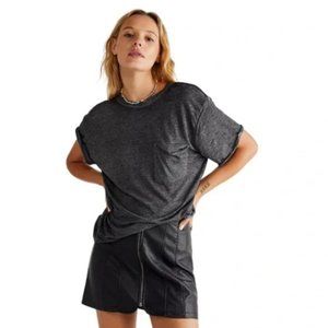 𝅺nwt Free People Vella Tee / Black